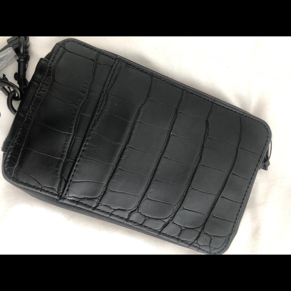 Beis travel wallet , NWT